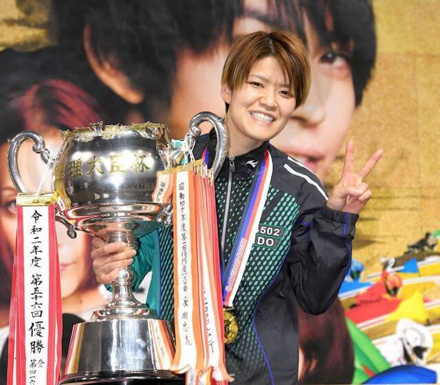 競艇サイン入りプロペラ　遠藤エミ選手 ボートレーサー 遠藤エミ選手 直筆サイン - メルカリ